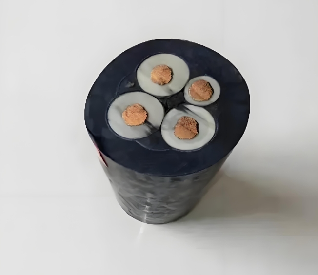 高壓移動橡套軟電纜具有很好的抗拉性能和溫度特性.jpg 高壓移動橡套軟電纜具有很好的抗拉性能和溫度特性.jpg